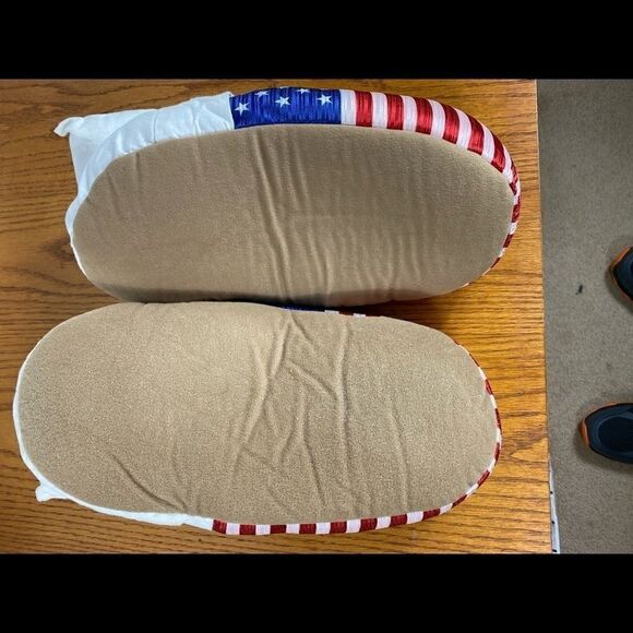 George HW & Barbara Bush Slippers - Picture 4 of 4